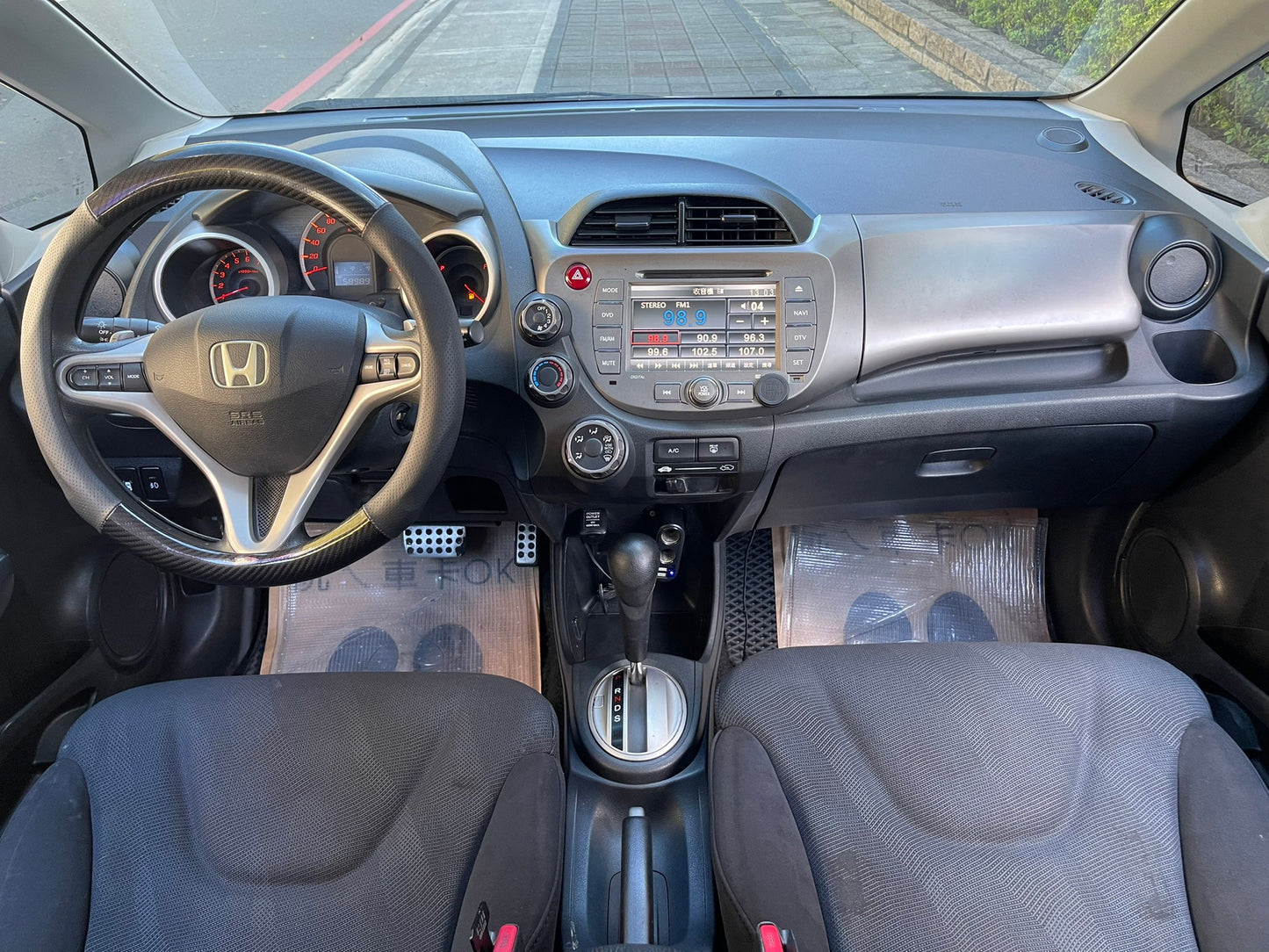 Honda Fit  (VTI-S) 2011年